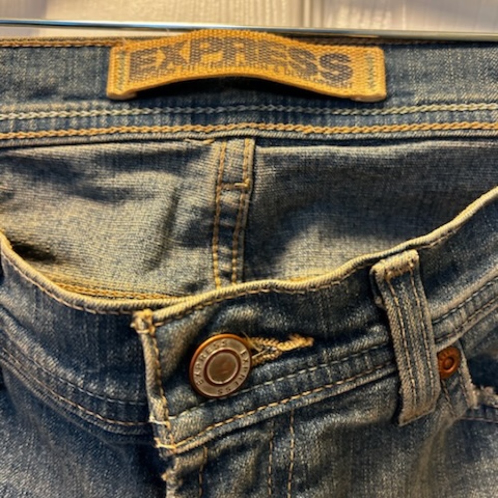 EXPRESS - Vintage Low-rise Flared "Cetine" Jeans Size 2 : NWOT - Picture 3 of 5